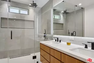 13117 Magnolia Blvd, Sherman Oaks, CA 91423 - Photo 15