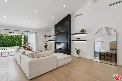 13117 Magnolia Blvd, Sherman Oaks, CA 91423 - Photo 7