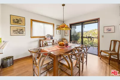 19818 Valley View Dr, Topanga, CA 90290 - Photo 9