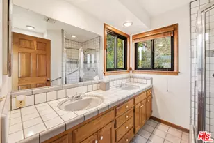 19818 Valley View Dr, Topanga, CA 90290 - Photo 23