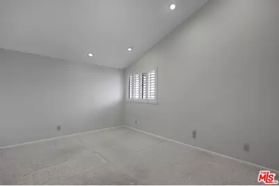 17226 Palisades Cir, Pacific Palisades, CA 90272 - Photo 33