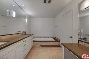 17226 Palisades Cir, Pacific Palisades, CA 90272 - Photo 29