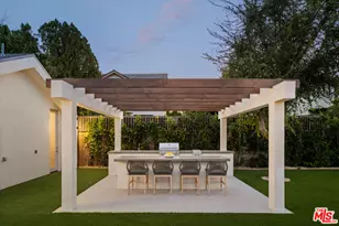 22821 Collins St, Woodland Hills, CA 91367 - Photo 51