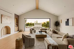 22821 Collins St, Woodland Hills, CA 91367 - Photo 5