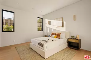 22821 Collins St, Woodland Hills, CA 91367 - Photo 35