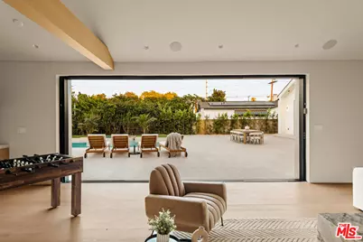 22821 Collins St, Woodland Hills, CA 91367 - Photo 41