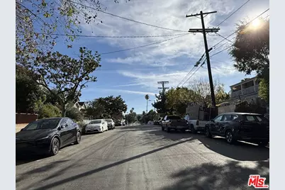 324 N Burlington Ave, Los Angeles, CA 90026 - Photo 19