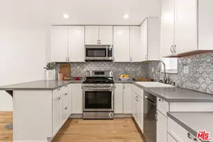 2320 S Bentley Ave, Los Angeles, CA 90064 - Photo 17