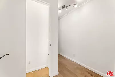 2320 S Bentley Ave #106, Los Angeles, CA 90064 - Photo 27
