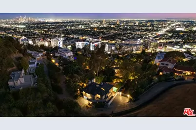 8540 Hedges Way, Los Angeles, CA 90069 - Photo 27