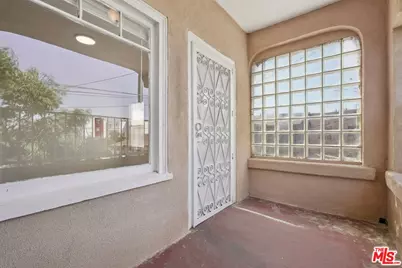 1464 W 35th Pl, Los Angeles, CA 90018 - Photo 3