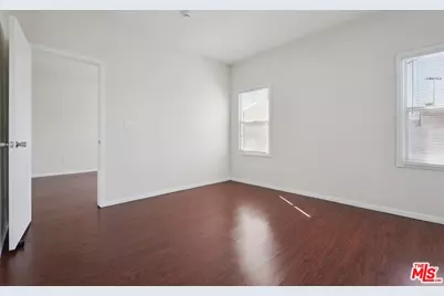 1464 W 35th Pl, Los Angeles, CA 90018 - Photo 7