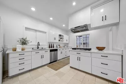 320 Westminster Ave, Los Angeles, CA 90020 - Photo 11