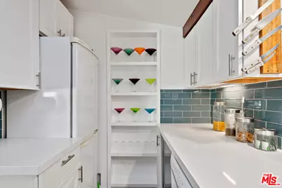 1653 N Beverly Glen Blvd, Los Angeles, CA 90077 - Photo 9