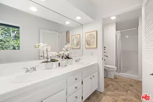 8781 Lookout Mountain Ave, Los Angeles, CA 90046 - Photo 13