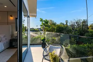 12427 Cumpston St, Valley Village, CA 91607 - Photo 23