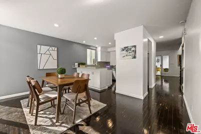 9827 Yoakum Dr, Beverly Hills, CA 90210 - Photo 25