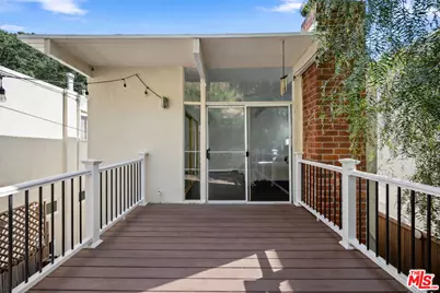 9827 Yoakum Dr, Beverly Hills, CA 90210 - Photo 21