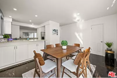 9827 Yoakum Dr, Beverly Hills, CA 90210 - Photo 9