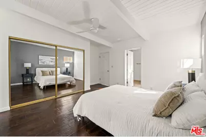 9827 Yoakum Dr, Beverly Hills, CA 90210 - Photo 15