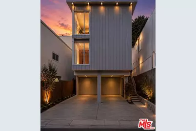 9827 Yoakum Dr, Beverly Hills, CA 90210 - Photo 1