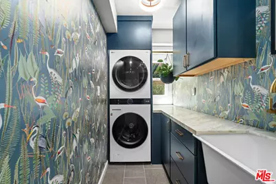 10275 Oletha Ln, Los Angeles, CA 90077 - Photo 19