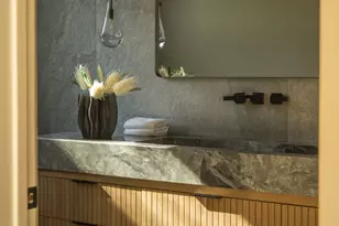 196 S Greenfield Ave, Los Angeles, CA 90049 - Photo 27