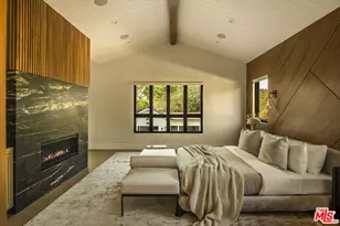 196 S Greenfield Ave, Los Angeles, CA 90049 - Photo 21