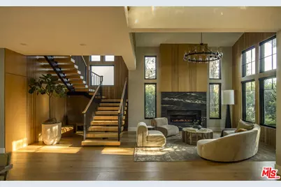 196 S Greenfield Ave, Los Angeles, CA 90049 - Photo 5