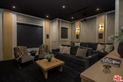 196 S Greenfield Ave, Los Angeles, CA 90049 - Photo 29