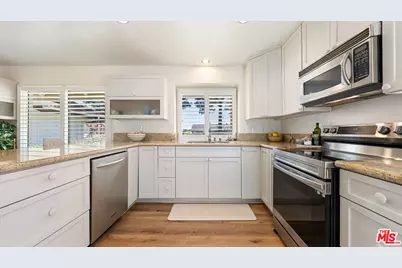 18931 Kinbrace St, Porter Ranch, CA 91326 - Photo 15