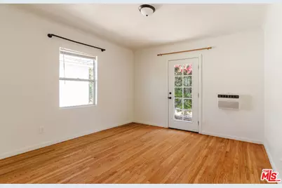 5073 W 21st St, Los Angeles, CA 90016 - Photo 11