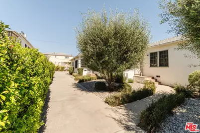 5073 W 21st St, Los Angeles, CA 90016 - Photo 3