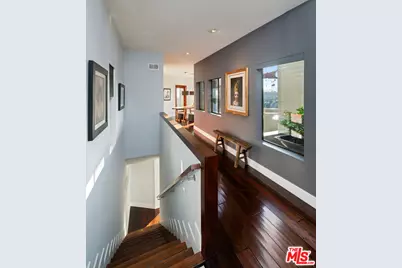 5677 Spreading Oak Dr, Los Angeles, CA 90068 - Photo 13