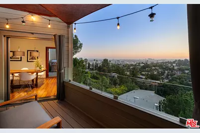 5677 Spreading Oak Dr, Los Angeles, CA 90068 - Photo 11