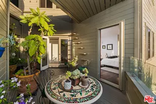 5677 Spreading Oak Dr, Los Angeles, CA 90068 - Photo 19