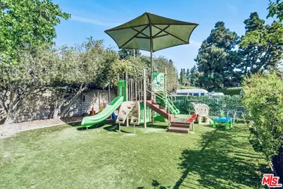 9312 Summertime Ln, Culver City, CA 90230 - Photo 19