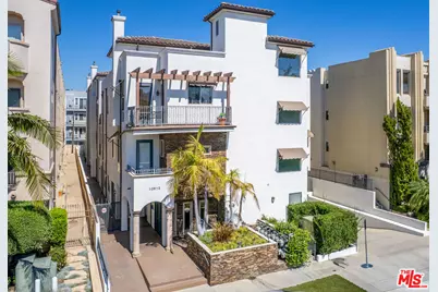 10913 Whipple St #205, Toluca Lake, CA 91602 - Photo 23