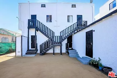 1419 W 36th St, Los Angeles, CA 90018 - Photo 9
