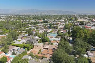 13847 Gilmore St, Van Nuys, CA 91401 - Photo 27