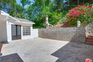 10321 Chrysanthemum Ln, Los Angeles, CA 90077 - Photo 25
