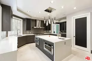 14132 Beresford Rd, Beverly Hills, CA 90210 - Photo 15