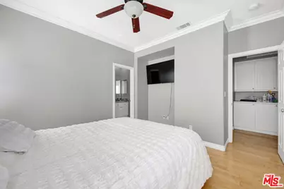 23945 Windward Ln, Valencia, CA 91355 - Photo 21