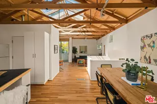 656 Angelus Pl, Venice, CA 90291 - Photo 17