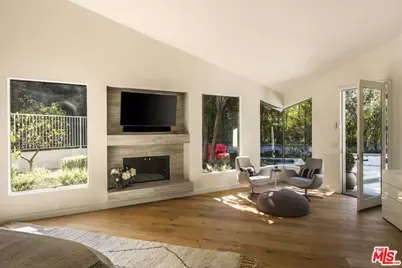 3833 Hayvenhurst Dr, Encino, CA 91436 - Photo 23