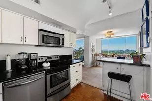 818 N Doheny Dr, West Hollywood, CA 90069 - Photo 15