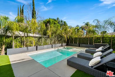 5186 Gloria Ave, Encino, CA 91436 - Photo 19