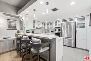 13700 Marina Pointe Dr, Marina del Rey, CA 90292 - Photo 11
