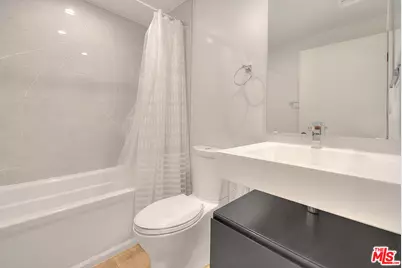 5014 Rosewood Ave #1/2, Los Angeles, CA 90004 - Photo 27