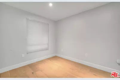 5014 Rosewood Ave #1/2, Los Angeles, CA 90004 - Photo 29